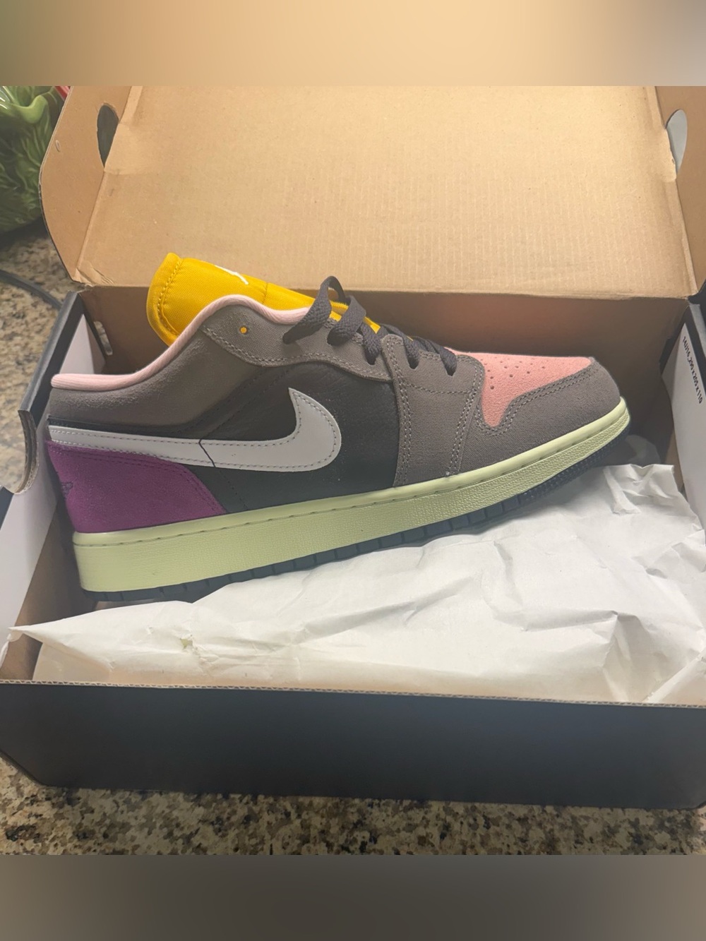 Jordan 1 SE Big Kid/Women’s Low-Top Sneakers in Pink, Gray & Yellow Accents - Picture 2 of 7